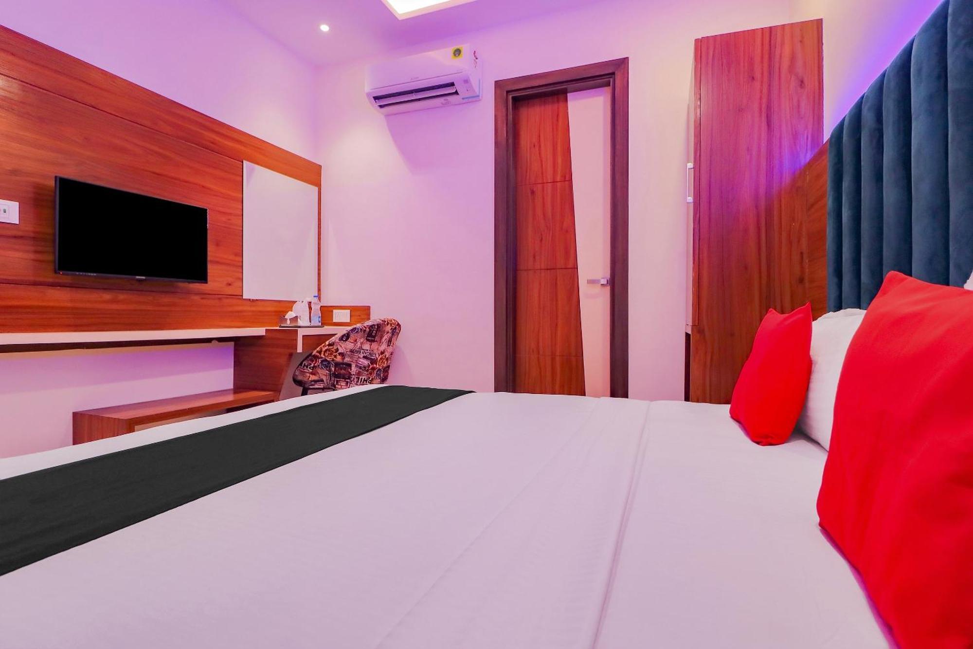 Capital O Western Galaxy Amritsar Exteriér fotografie
